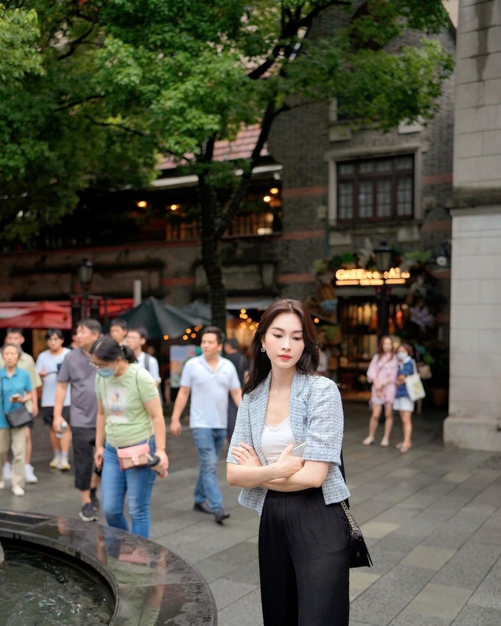 Hoa hậu Đặng Thu Thảo tuyên bố xoá thẳng tay những bình luận tiêu cực trên trang cá nhân - Ảnh 2.