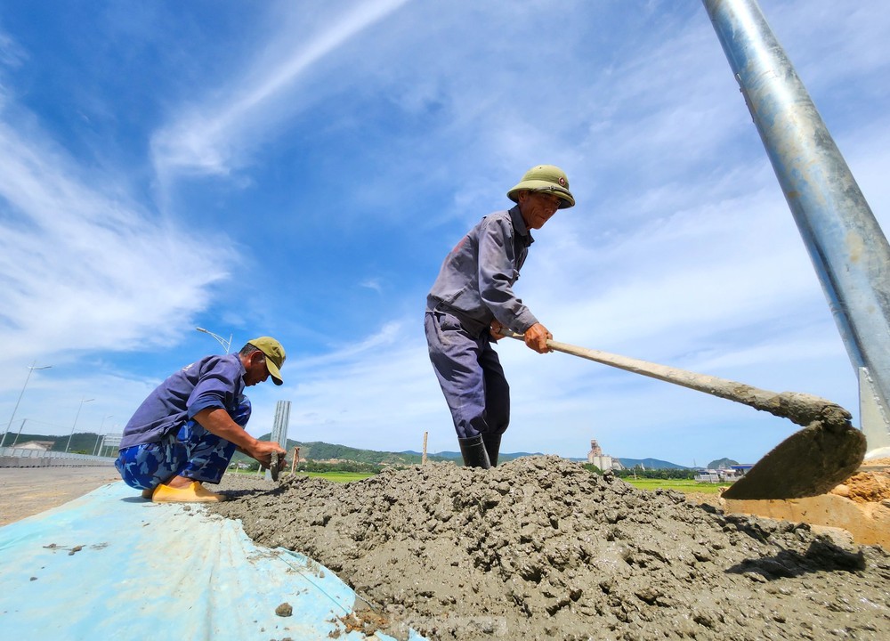 Cận cảnh cao tốc Bắc Nam đoạn Nghi Sơn - Diễn Châu trước ngày thông xe - Ảnh 14.