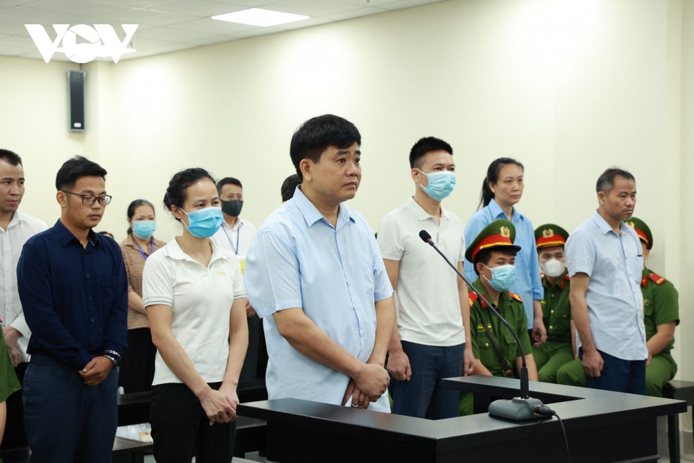 Tòa yêu cầu cách ly cựu Chủ tịch Hà Nội Nguyễn Đức Chung trước phần xét hỏi - Ảnh 1.