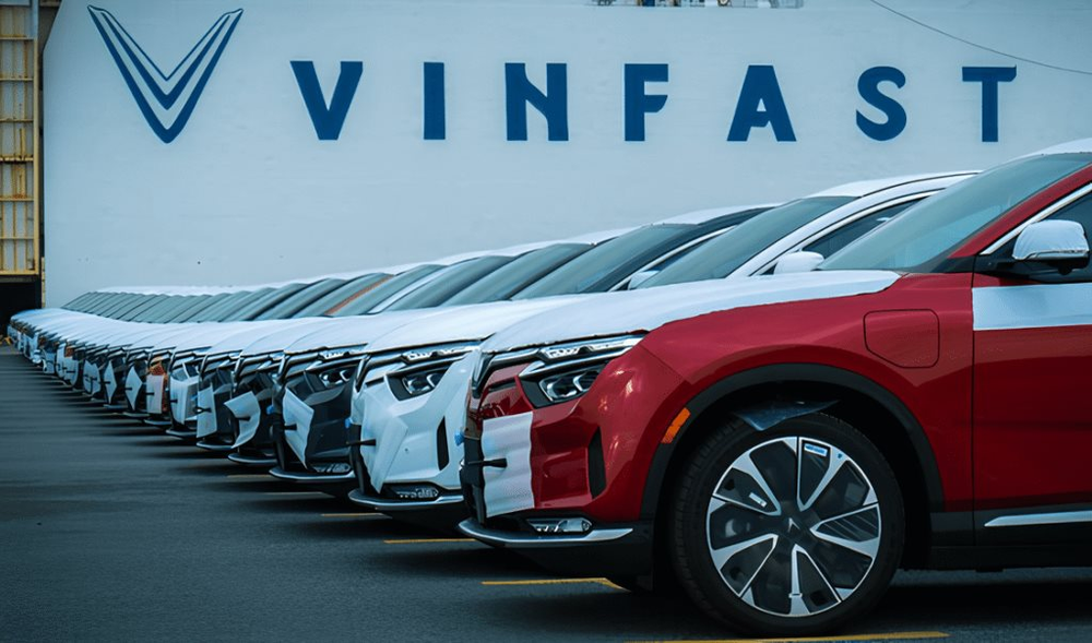 Cổ phiếu VinFast bật tăng 30% ngay đầu phiên, vốn hóa có thời điểm vượt ngưỡng 140 tỷ USD - Ảnh 1.