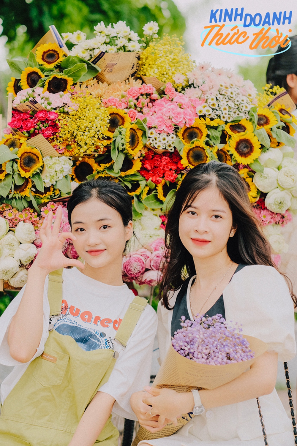 Gánh hoa đặc trưng của đường phố Hà Nội không ngờ lại mang tới cơ hội kiếm cả triệu mỗi ngày cho người dân thành phố khác - Ảnh 5.