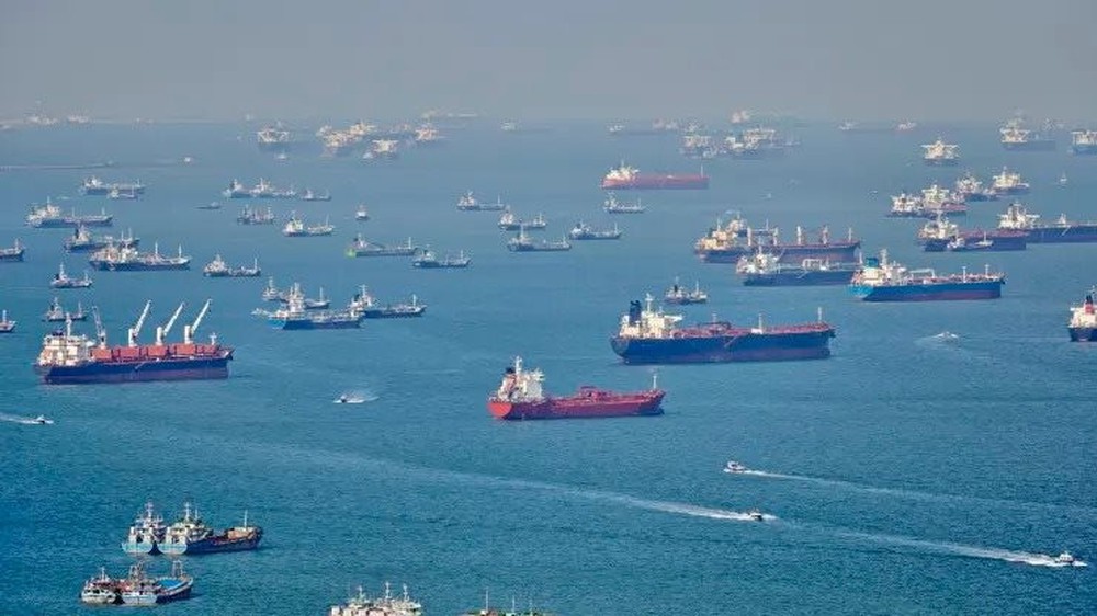 Đúng mùa cao điểm, tàu vận chuyển container lại đang đứng chơi đầy bên ngoài các cảng châu Á - chuyện gì đang xảy ra? - Ảnh 1.