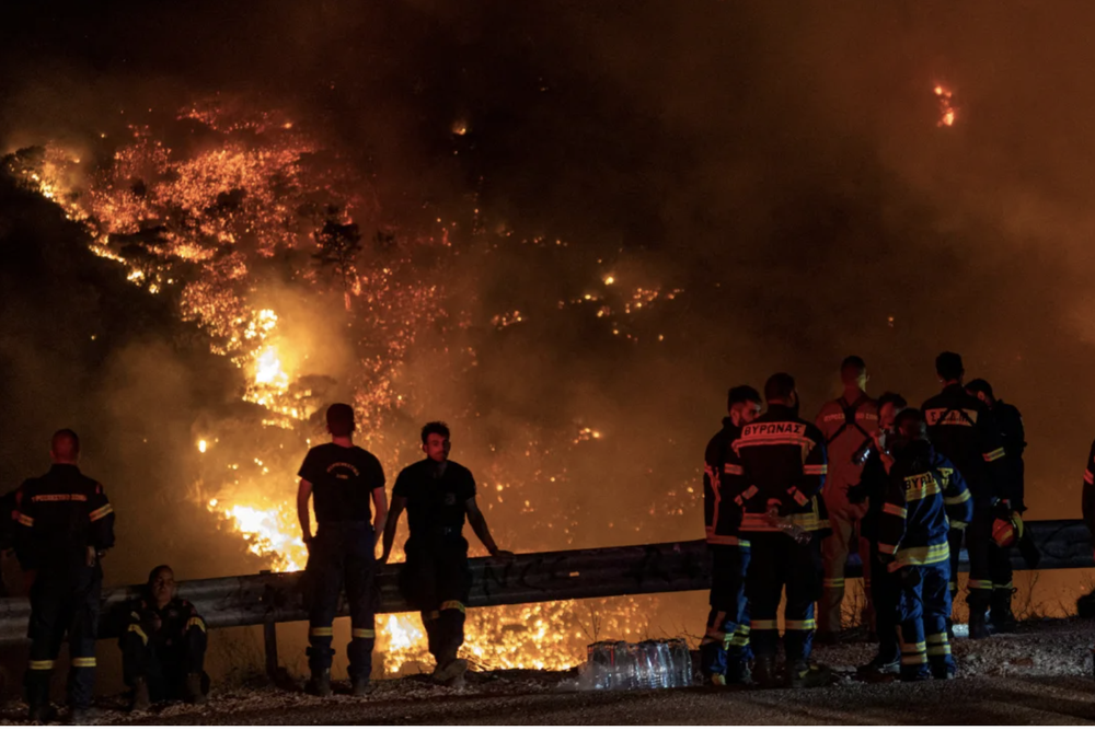 Cuộc chiến đuối sức cứu lá phổi của Hy Lạp khi cháy rừng bao trùm đất nước - Ảnh 1.