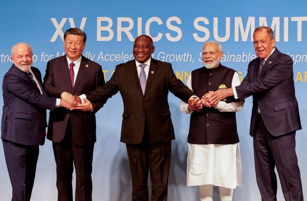 Nóng trong tuần:BRICS ghi dấu mốc lịch sử,cuộc đua lên Mặt Trăng tiếp tục nóng vàphản ứng về vấn đề vấn đề xả thải của Nhật Bản - Ảnh 1.