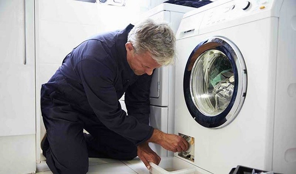 Máy giặt đột ngột mất điện khi đang hoạt động, gia chủ bối rối: Nên xử lý thế nào đây? - Ảnh 4.