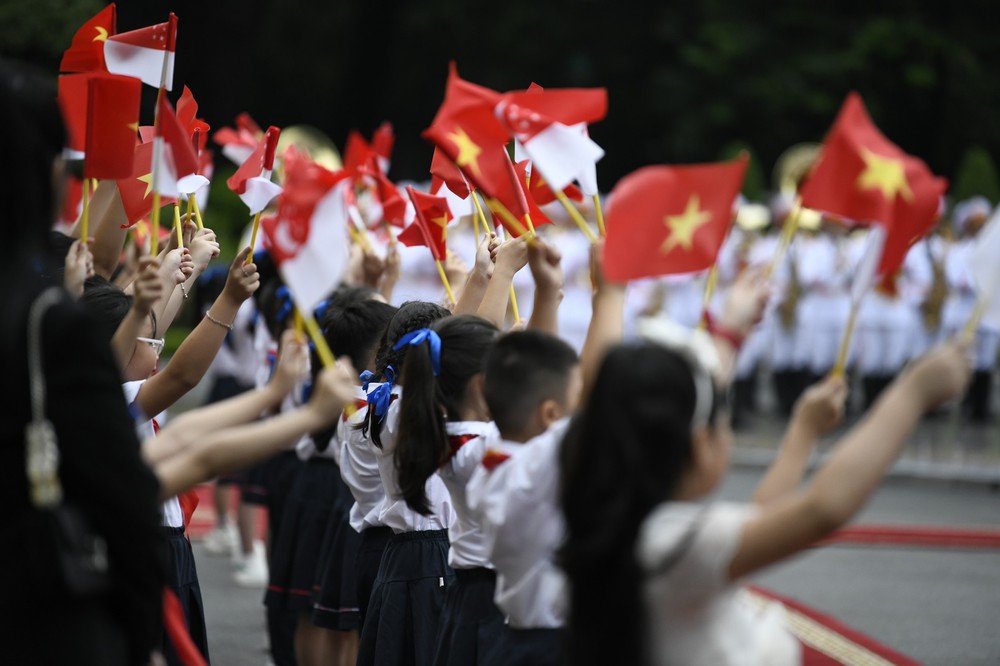 Thủ tướng Phạm Minh Chính chủ trì lễ đón Thủ tướng Singapore Lý Hiển Long - Ảnh 4.