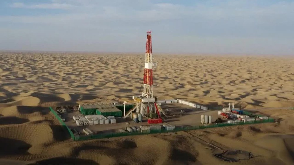 Trung Quốc tung công nghệ săn dầu siêu lạ: Khoan 2 giếng sâu nhất châu Á - Ảnh 1.