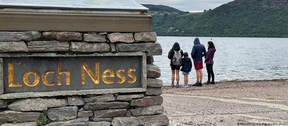 Chùm ảnh cuộc săn tìm quái vật hồ Loch Ness lớn nhất - Ảnh 7.