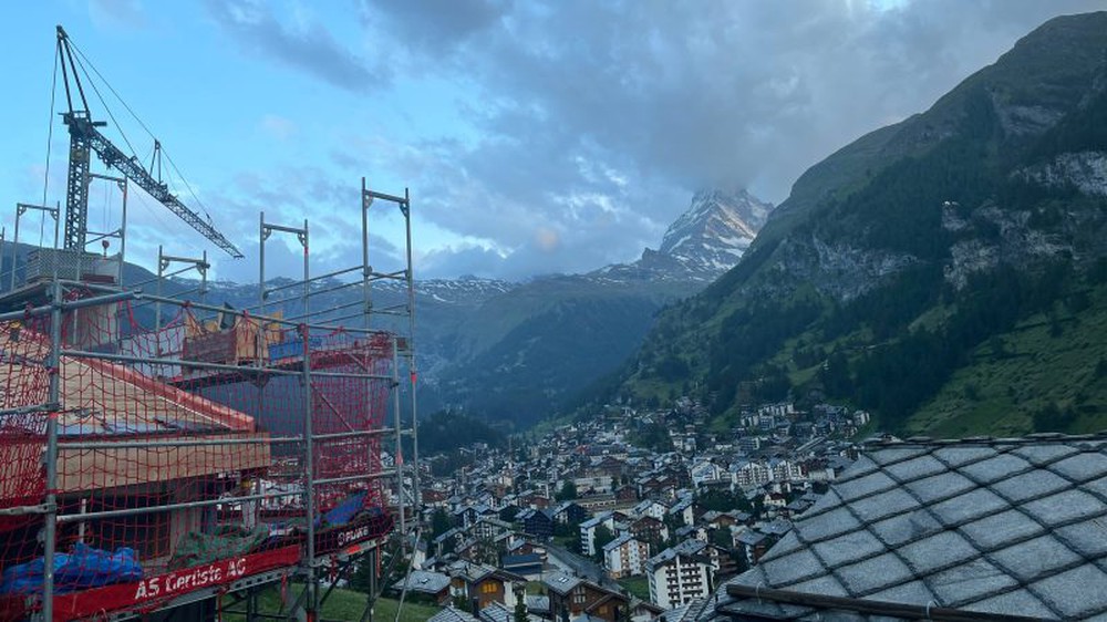 Biến đổi khí hậu đang vẽ lại biên giới giữa Thụy Sĩ và Italy như thế nào? - Ảnh 3.