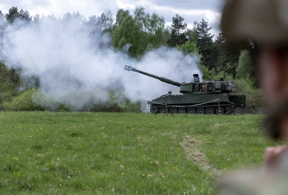 Lục quân Mỹ lên chiến lược pháo binh mới đúc rút từ Ukraine - Ảnh 1.
