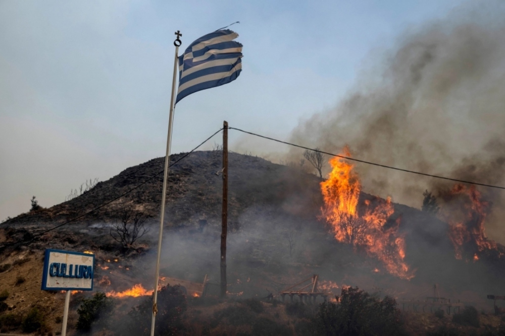 Cháy rừng nghiêm trọng ở Hy Lạp - Ảnh 1.
