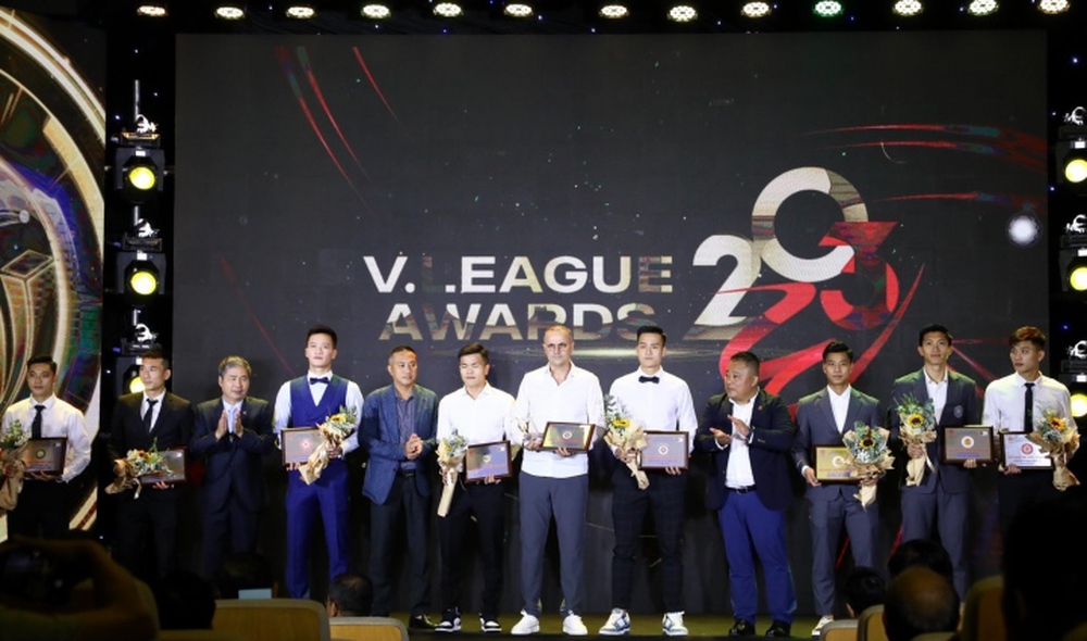 2 cầu thủ CLB Công an Hà Nội lọt vào đội hình tiêu biểu V-League 2023 - Ảnh 1.