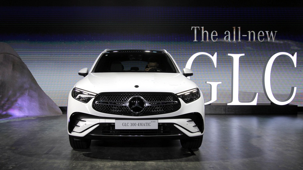 Mercedes-Benz Việt Nam giảm giá hàng loạt mẫu xe, GLC thì không - Ảnh 3.