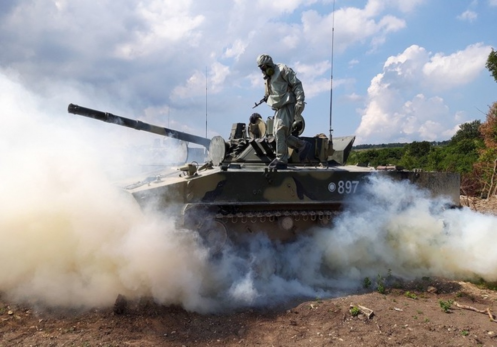 “Thiết giáp nhảy dù” Nga BMD-4M dội hỏa lực phá cuộc phục kích của quân Ukraine - Ảnh 1.