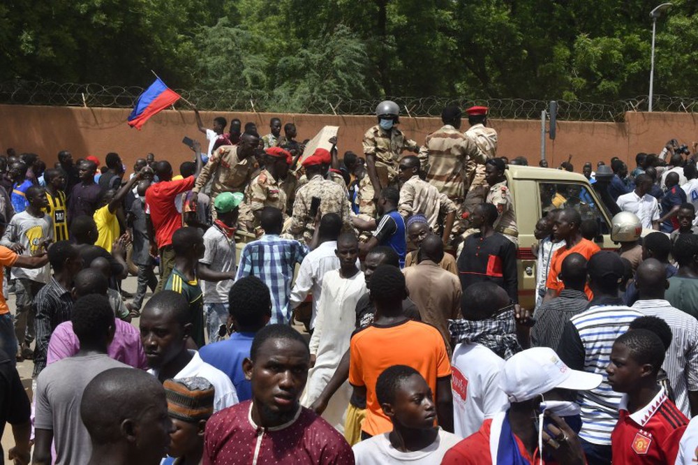 Hạn chót lãnh đạo đảo chính Niger phải từ bỏ quyền lực, ECOWAS có can thiệp quân sự? - Ảnh 4.