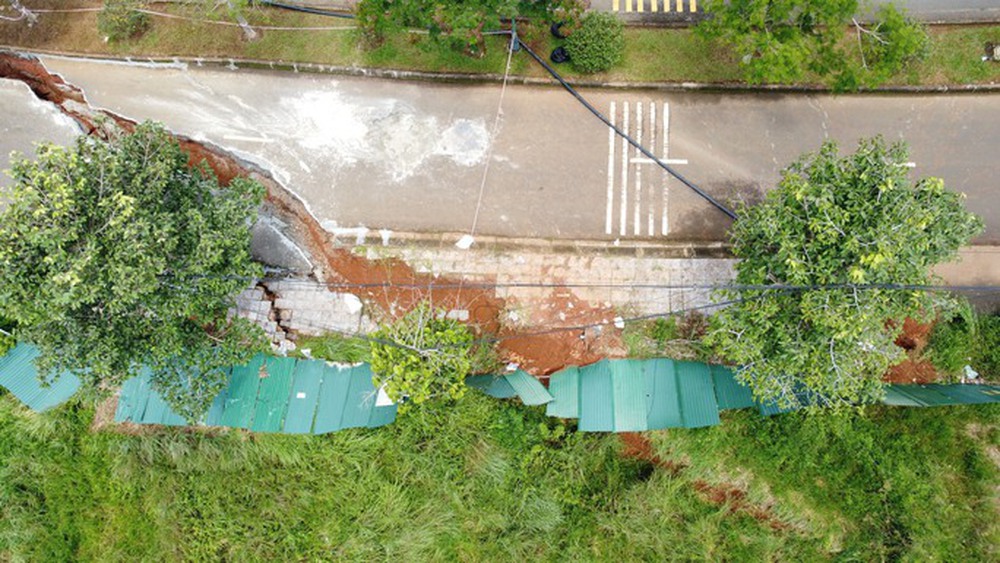 Đề nghị công bố tình huống khẩn cấp về sạt lở đất ở Đắk Nông - Ảnh 6.