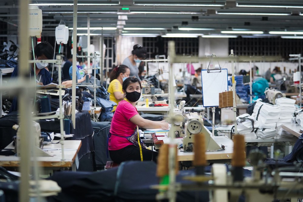 9 ngành nghề thu hẹp quy mô, cắt giảm lao động nhiều nhất tại Việt Nam - Ảnh 2.