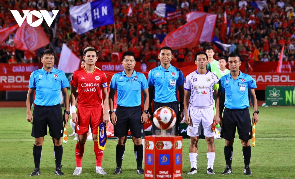 Hình ảnh “kém vui” ở Hàng Đẫy trong ngày CLB CAHN thắng 2-1 Hà Nội FC - Ảnh 1.