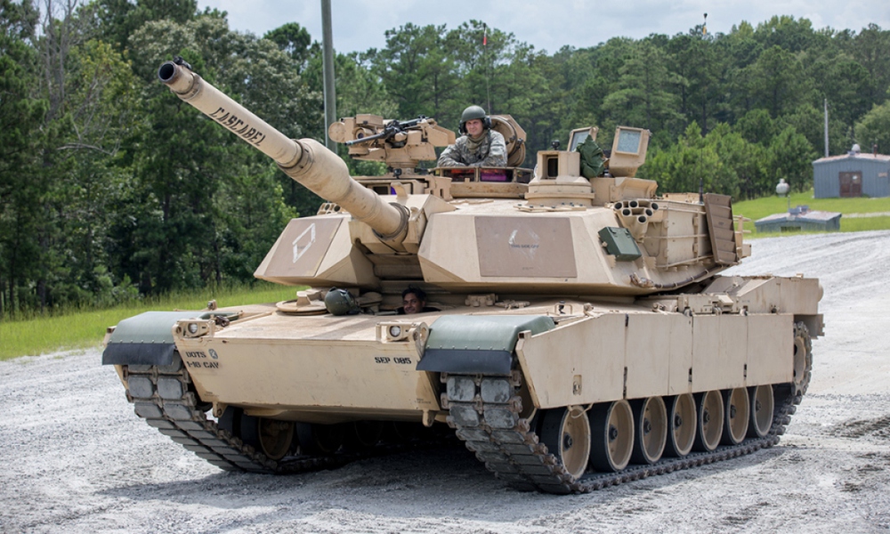 Mỹ phê duyệt chuyển lô xe tăng Abrams đầu tiên cho Ukraine - Ảnh 1.