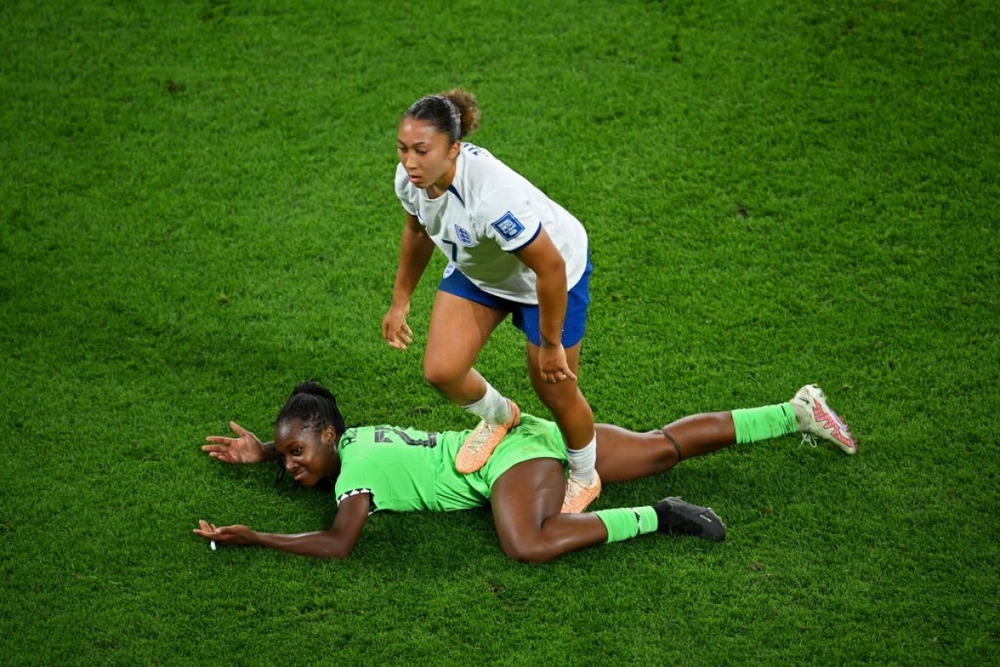 Ngôi sao ĐT nữ Anh có thể bị cấm thi đấu hết World Cup vì hành động phi thể thao