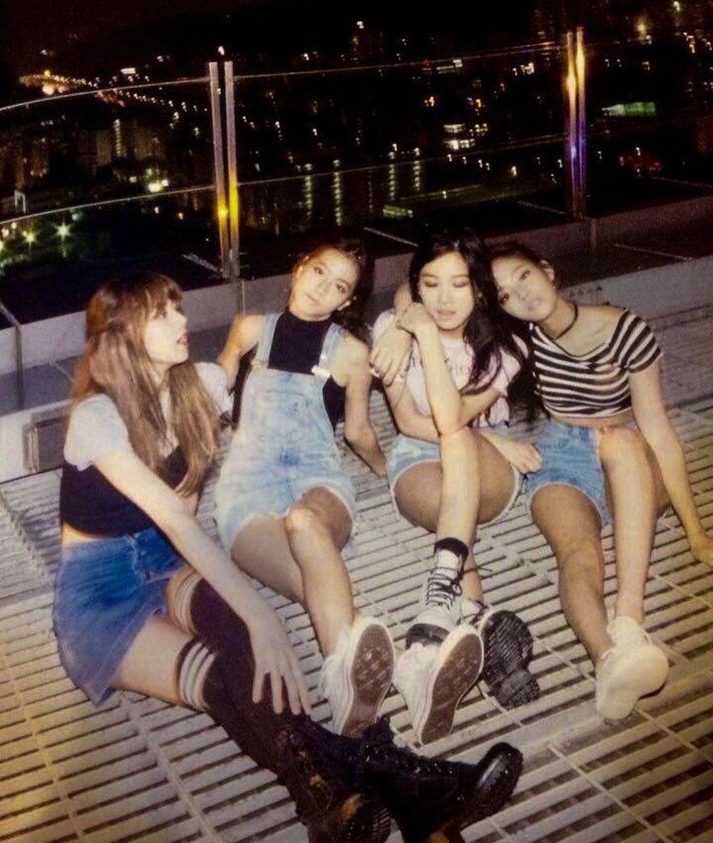 Ảnh chưa công bố về BlackPink - Ảnh 2. Ảnh chưa công bố về BlackPink - Ảnh 2.