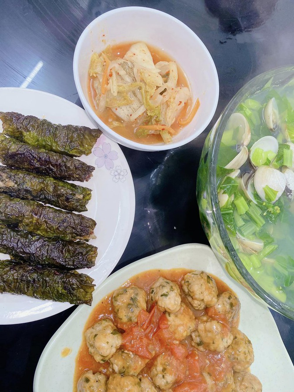 Trình làng loạt mâm cơm chuẩn ngon – bổ – rẻ, nữ sinh viên được “thả tim” tới tấp