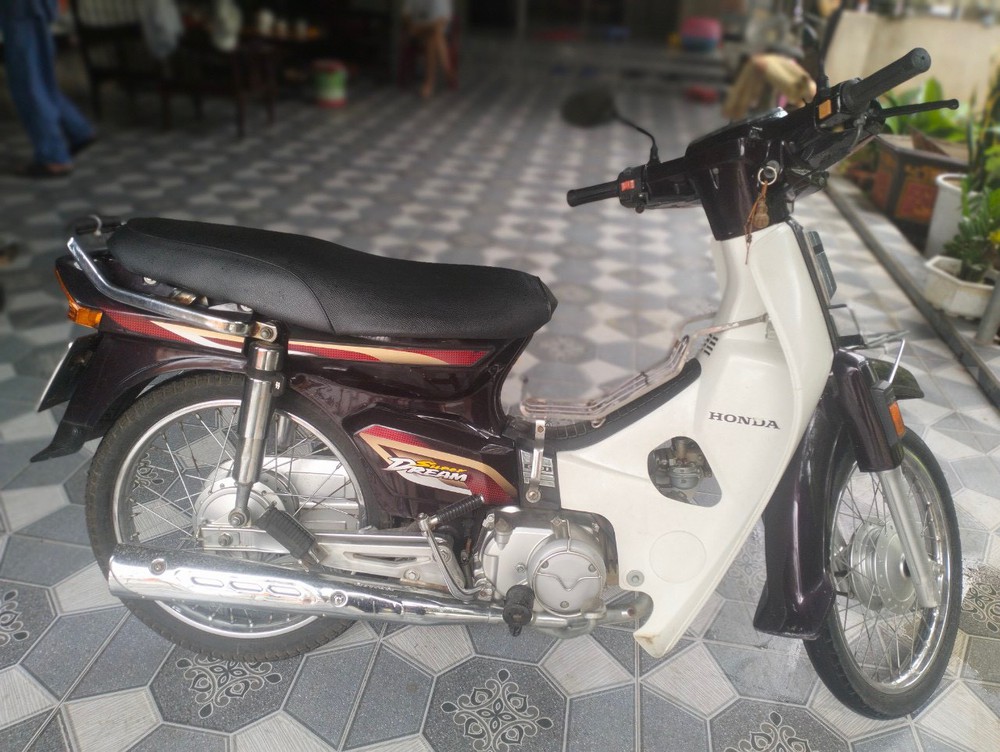 Hy hữu vụ tranh chấp biển xe Vip rao bán giá 288 triệu đồng - Ảnh 2. Hy hữu vụ tranh chấp biển xe Vip rao bán giá 288 triệu đồng - Ảnh 2.