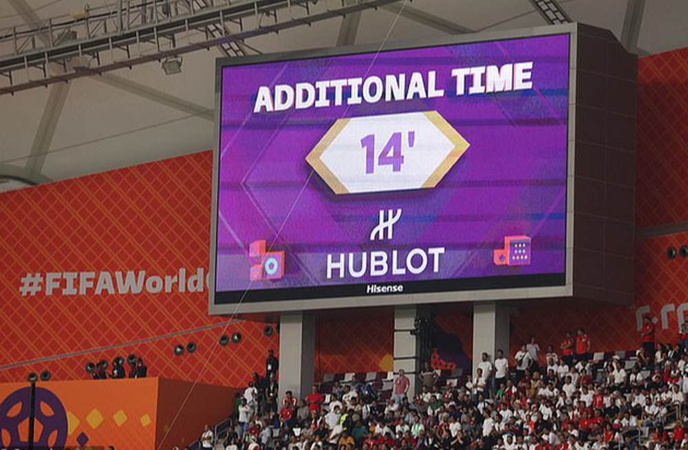 Ngoại hạng Anh sẽ tràn ngập mưa thẻ và những trận cầu 100 phút - Ảnh 4.