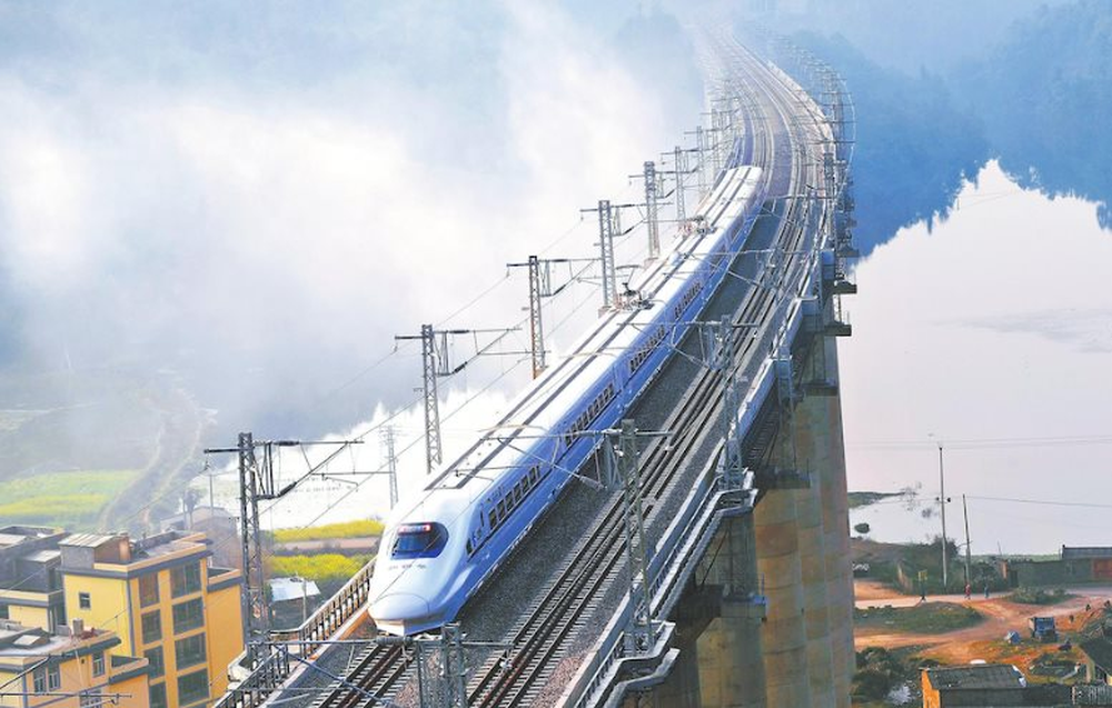 Giống như bước ra từ phim viễn tưởng, công nghệ xây đường sắt cao tốc 2.0 của Trung Quốc đã phát triển tới mức khó tin đến thế này sao? - Ảnh 1.