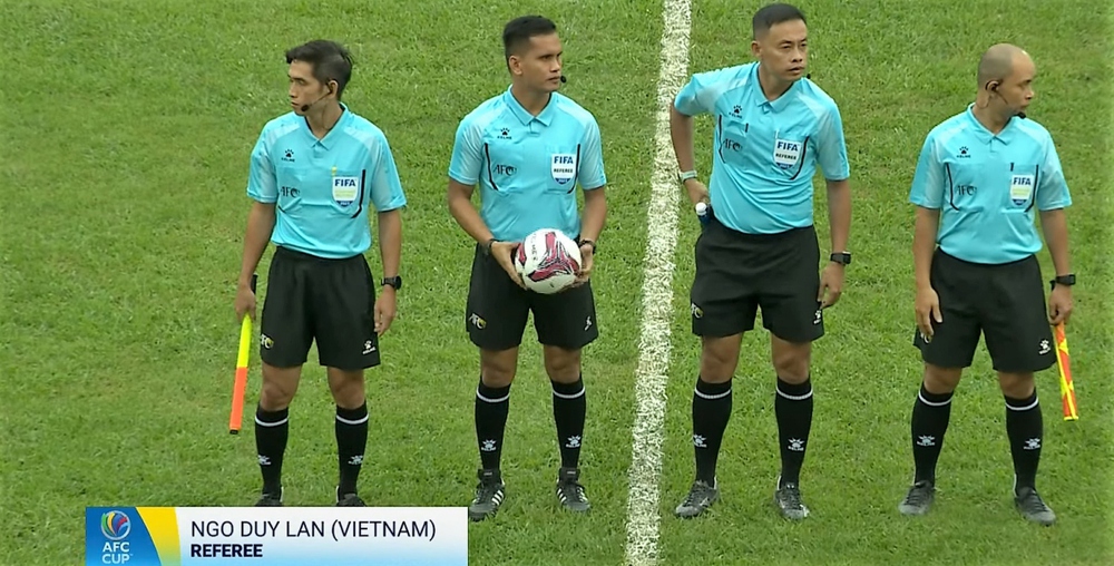 Trọng tài Việt Nam điều khiển trận đấu chính thức của AFC - Ảnh 1.