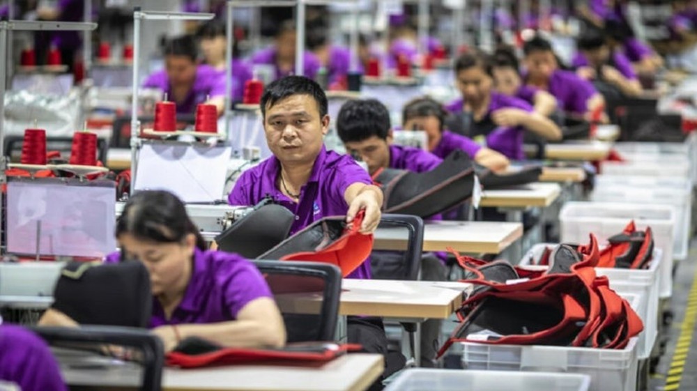 Nhà máy châu Á khát nhân công, Mỹ lo thời đại hàng giá rẻ sắp kết thúc - Ảnh 1.