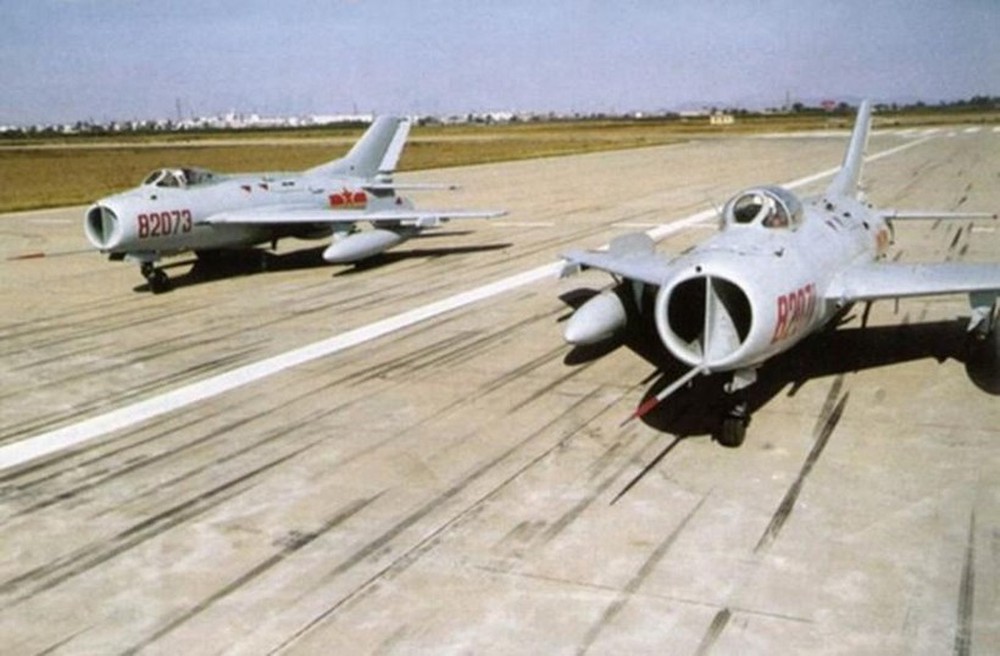 Có đáng để biến tiêm kích MiG-21 cổ điển thành UAV cảm tử? - Ảnh 1.