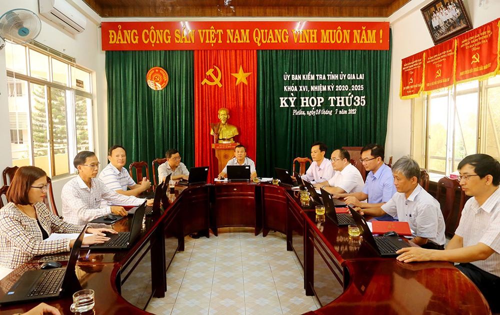 Kỷ luật Trưởng phòng; đề nghị xem xét, quyết định đối với Giám đốc Sở, Chủ tịch Mặt trận Tổ quốc - Ảnh 1.