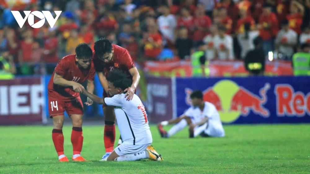 Hành động đẹp của cầu thủ U23 Việt Nam sau trận thắng Yemen - Ảnh 2.
