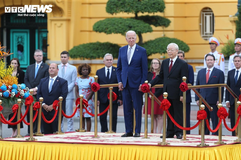 Tổng Bí thư Nguyễn Phú Trọng chủ trì lễ đón chính thức Tổng thống Mỹ Joe Biden - Ảnh 2.