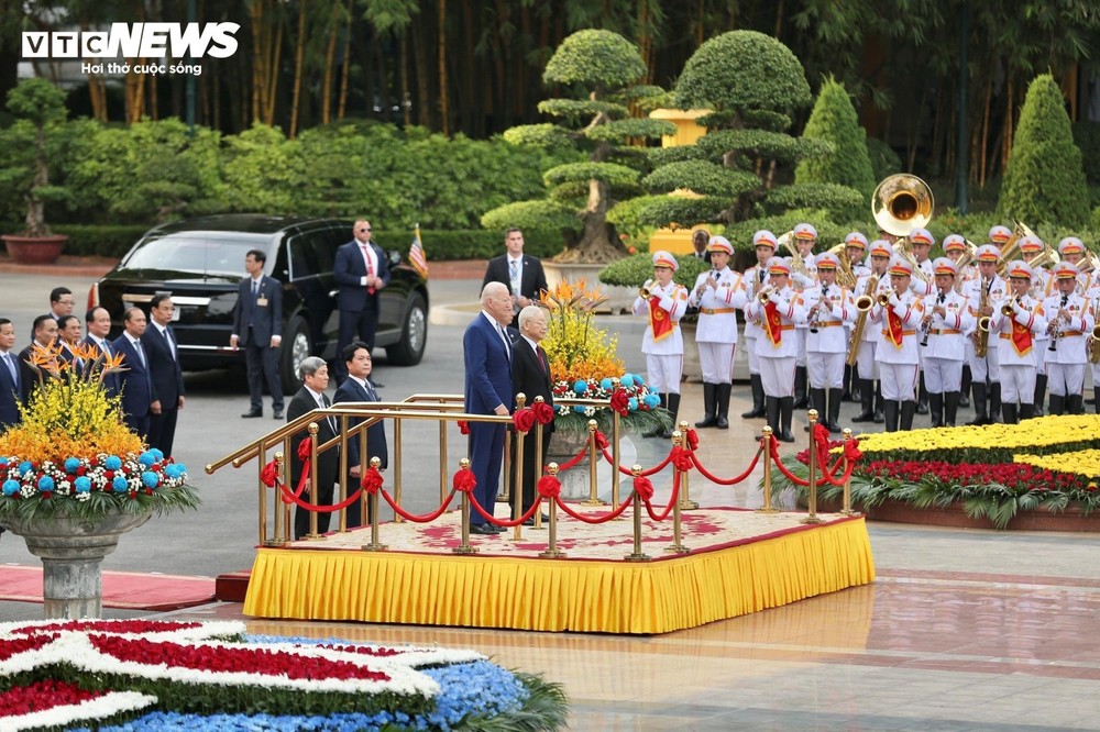 Tổng Bí thư Nguyễn Phú Trọng chủ trì lễ đón chính thức Tổng thống Mỹ Joe Biden - Ảnh 1.