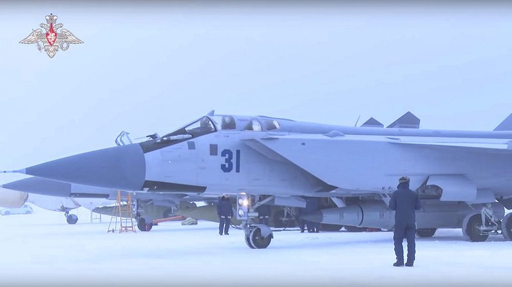 Ukraine treo thưởng lấy được tiêm kích MiG-31K mang tên lửa Kinzhal - Ảnh 3.