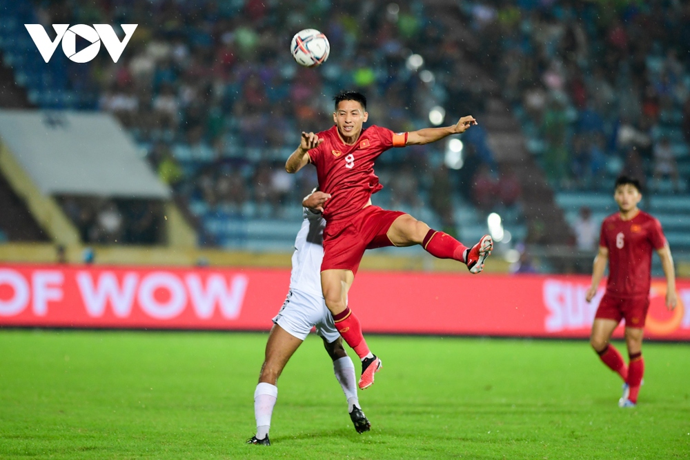 Trực tiếp ĐT Việt Nam 0-0 ĐT Palestine: Hoàng Đức đá tiền đạo cắm - Ảnh 1.