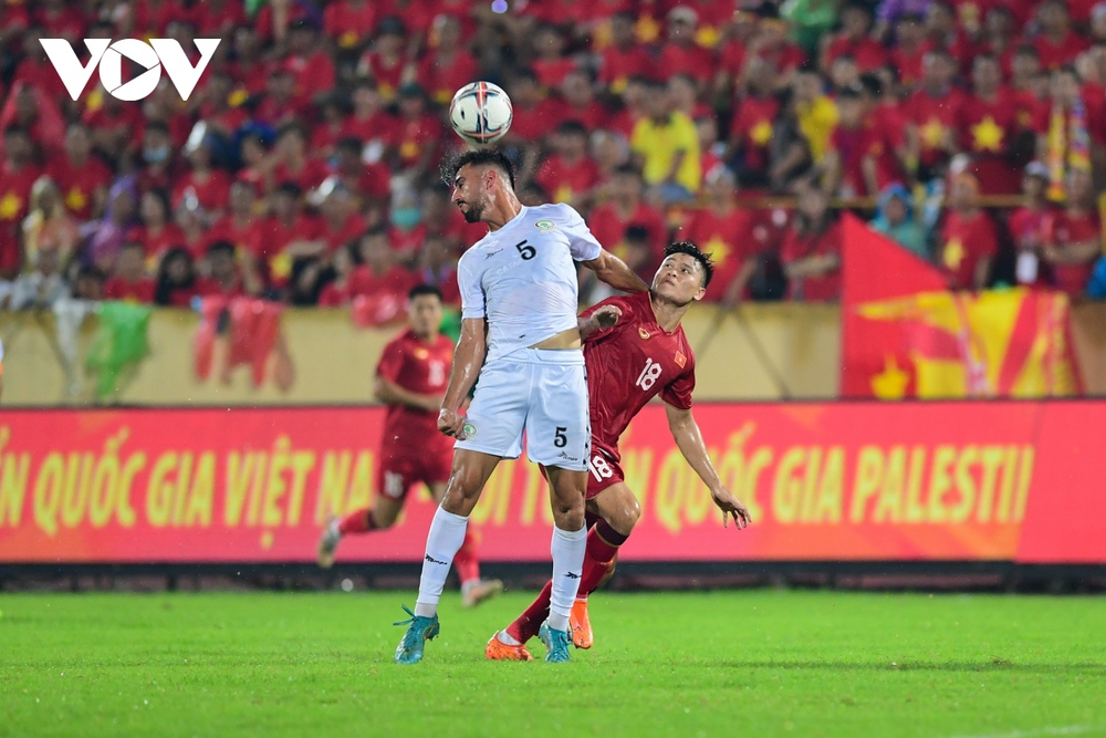 Trực tiếp ĐT Việt Nam 0-0 ĐT Palestine: Dồn ép nghẹt thở - Ảnh 1.