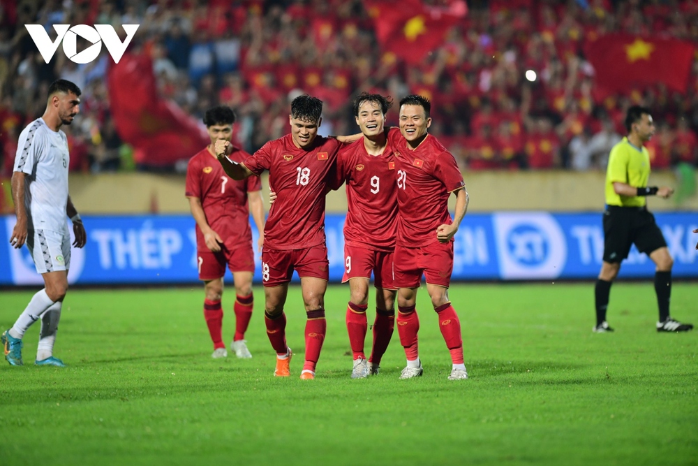 Trực tiếp ĐT Việt Nam 2-0 ĐT Palestine: Công Phượng ghi bàn - Ảnh 1.