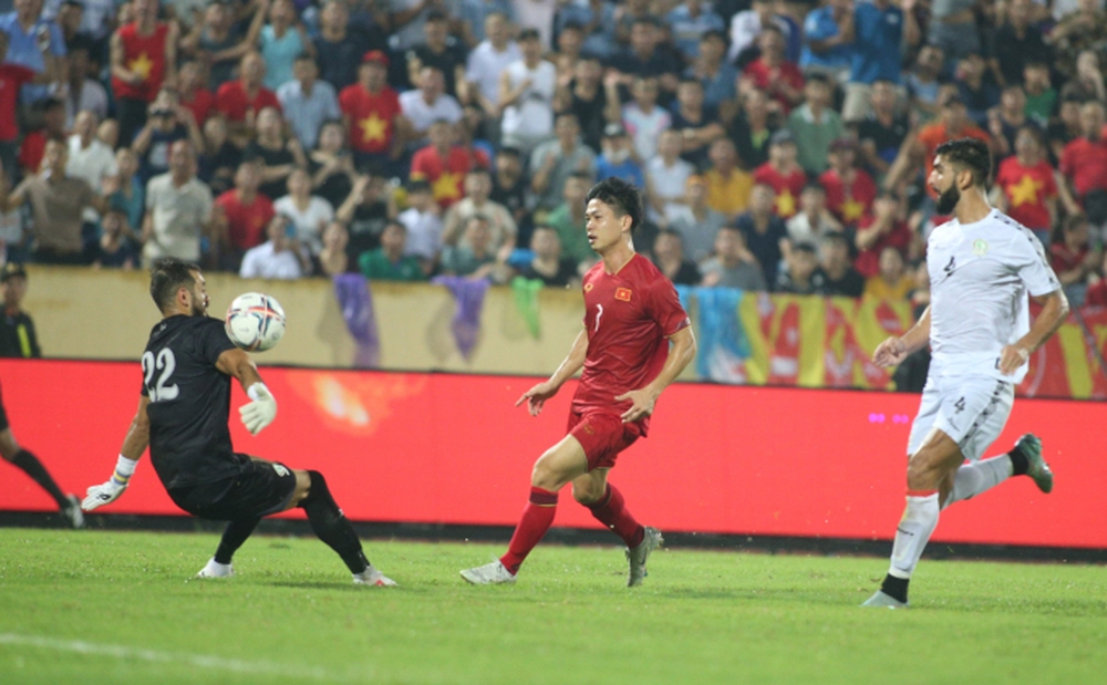Công Phượng-Văn Toàn đồng loạt tỏa sáng, đội tuyển Việt Nam thắng thuyết phục đối thủ Tây Á - Ảnh 3.