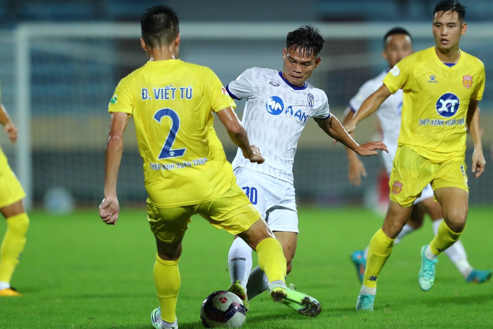 Hậu vệ U23 Việt Nam từ chối gia nhập CLB CAHN, lý do phía sau được hé lộ - Ảnh 2.