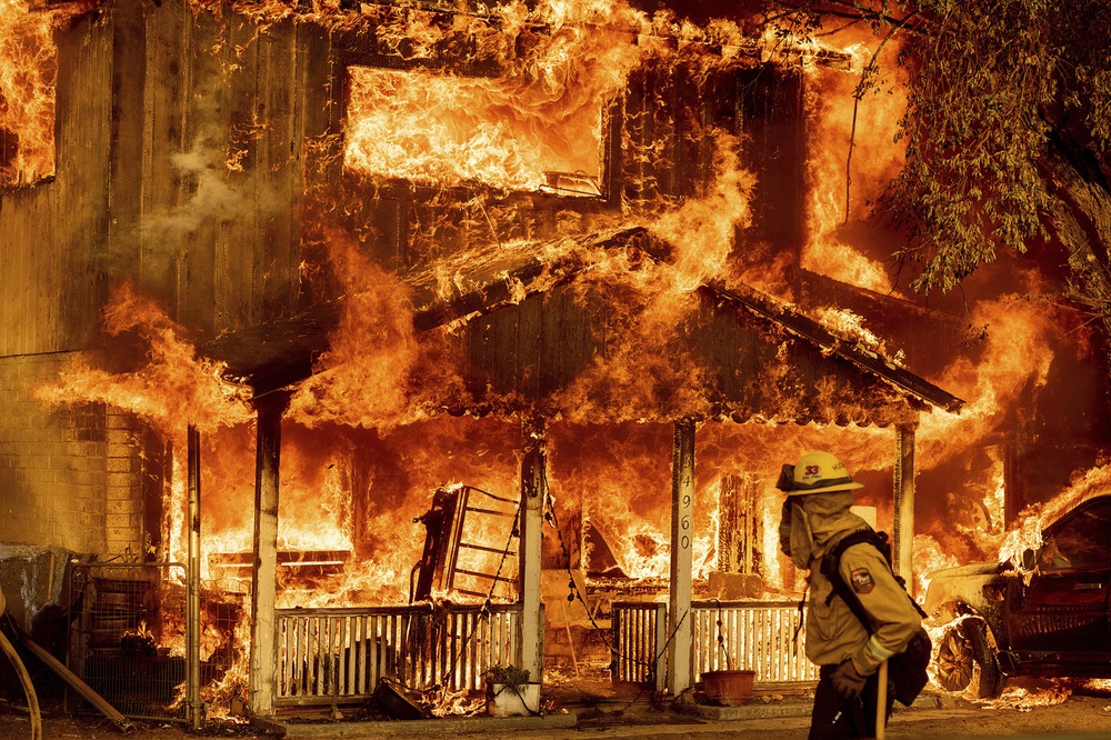 Báo cáo hỏa hoạn quốc gia mới nhất của Mỹ: 1.353.500 vụ, đốt gần 16 tỷ USD - Ảnh 1.