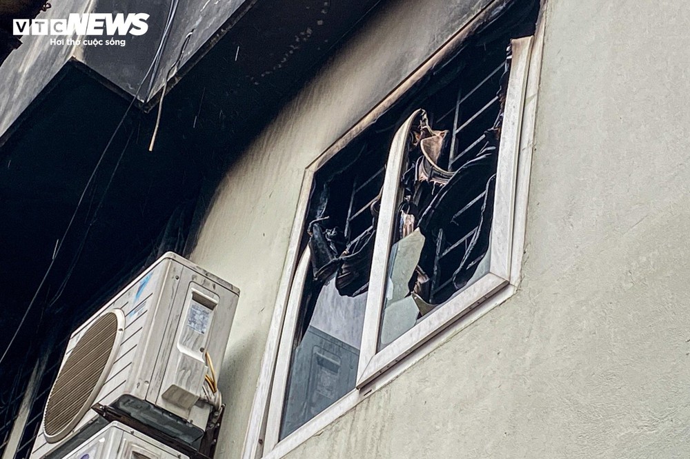 Toà chung cư mini tan hoang sau đám cháy khiến 54 người thương vong - Ảnh 4.