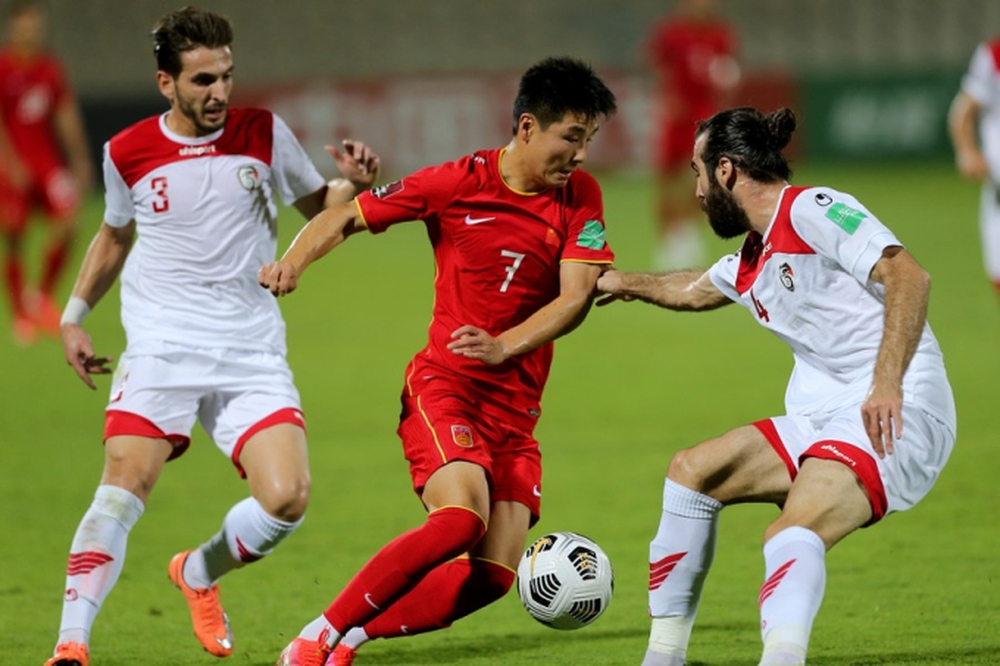 HLV Trung Quốc bị chê “không hiểu gì về bóng đá”, nguy cơ lớn bị sa thải sau trận thua - Ảnh 2.