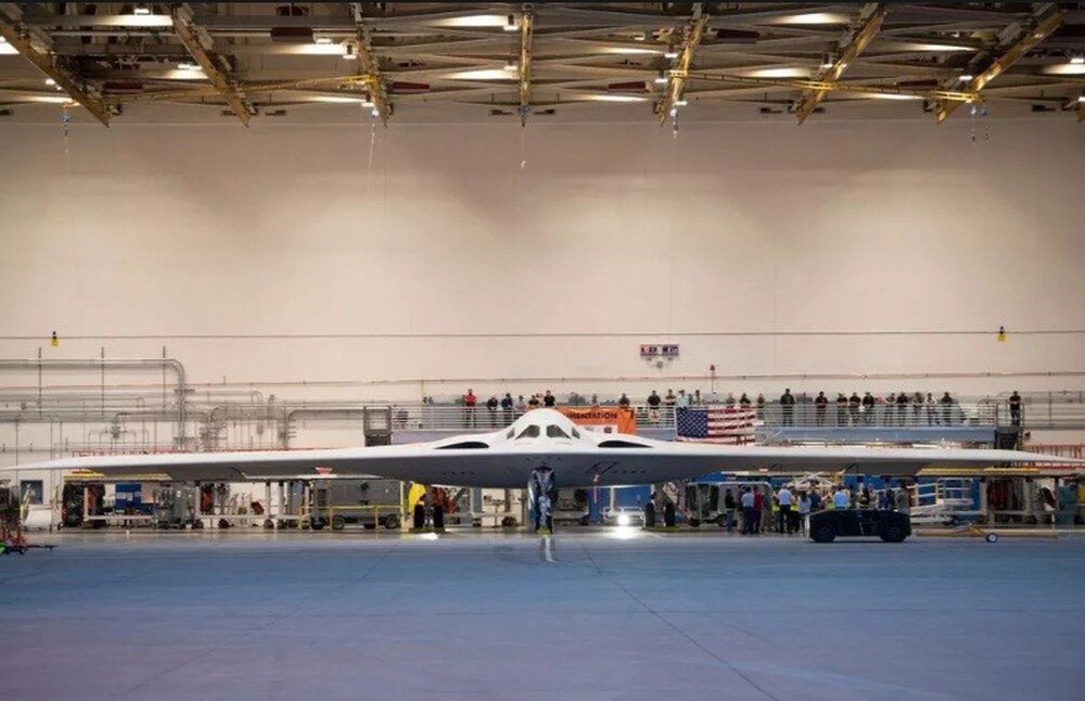 USAF công bố máy bay xuyên thủng được hệ thống S-400 - Ảnh 3.
