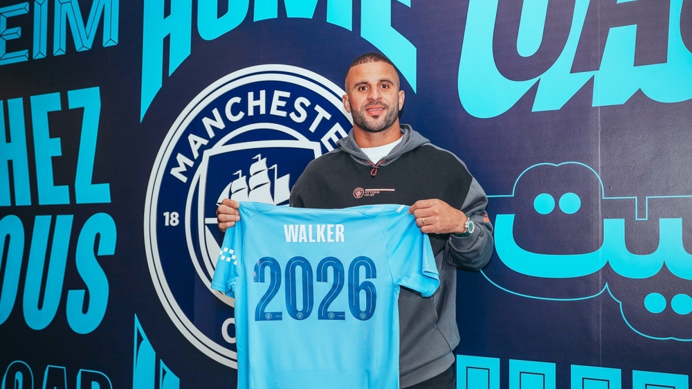 Man City gia hạn hợp đồng với cầu thủ suýt rời đội bóng ở hè 2023 - Ảnh 1.