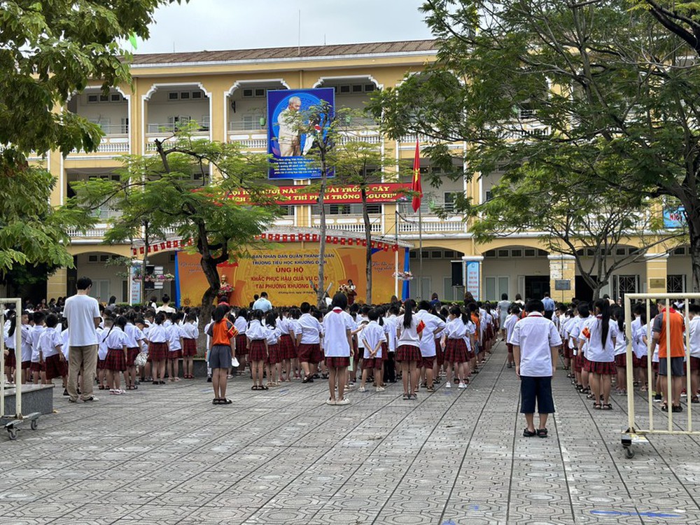 Xúc động phút Hà Nội tưởng niệm 56 nạn nhân tử vong vụ cháy chung cư mini phố Khương Hạ - Ảnh 6.