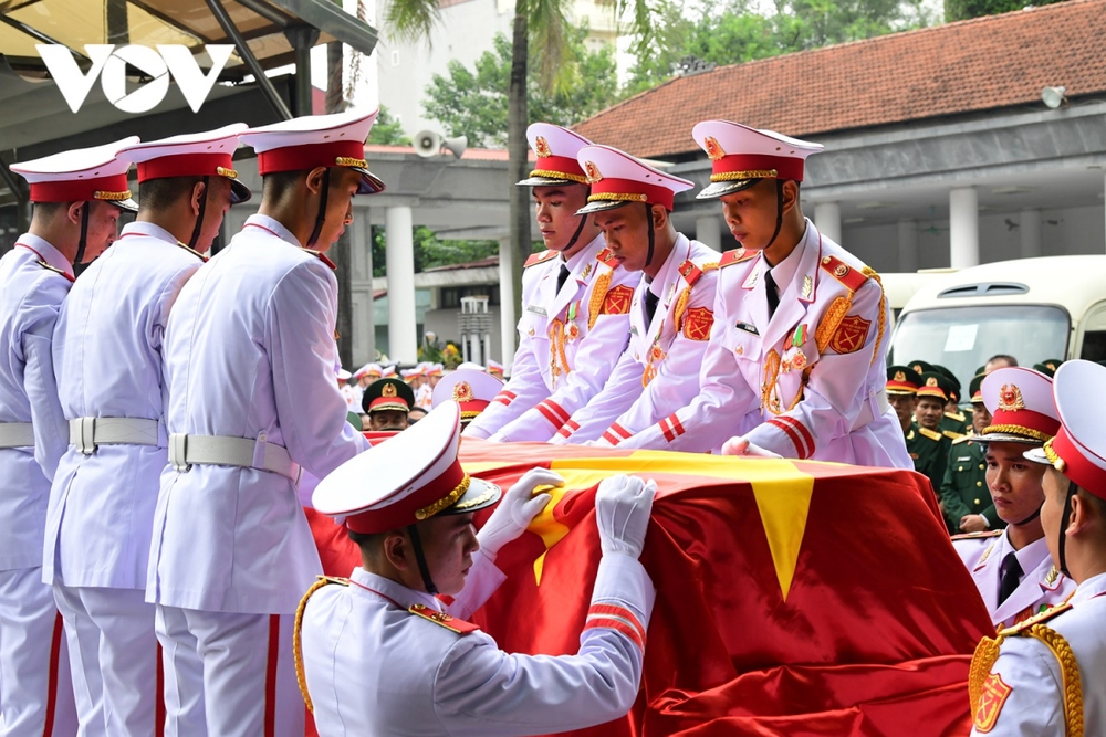 Tổ chức lễ truy điệu và an táng Thượng tướng Nguyễn Chí Vịnh - Ảnh 10. Tổ chức lễ truy điệu và an táng Thượng tướng Nguyễn Chí Vịnh - Ảnh 10.
