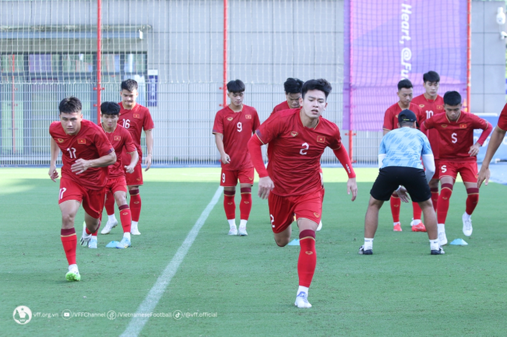 2 nhà vô địch SEA Games gặp trục trặc, U23 Việt Nam có nguy cơ thiệt quân trước trận mở màn Asiad - Ảnh 1.
